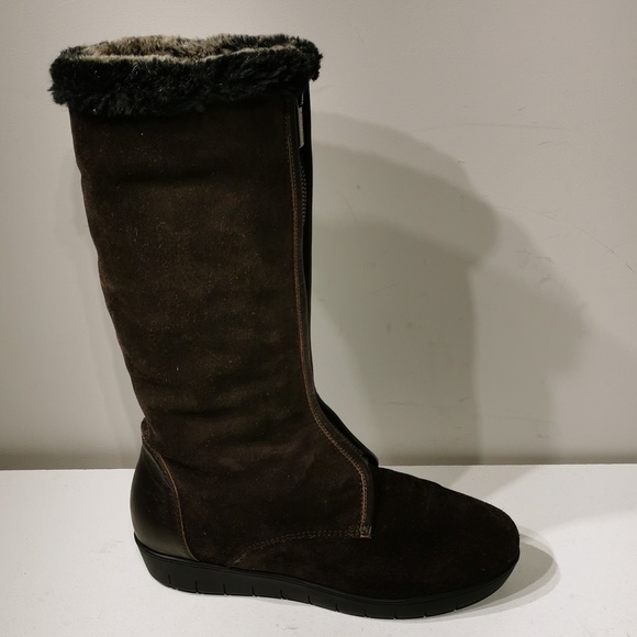 AQUATALIA Women's Suede Winter Snow Boots - Picture 3 of 9